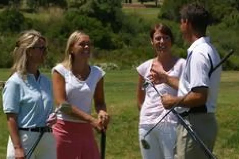 Geschenk-Gutscheine für unsere Golfkurse in unseren Golfschulen auf Mallorca Bild: Geschenk-Gutscheine für unsere Golfkurse in unseren Golfschulen auf Mallorca