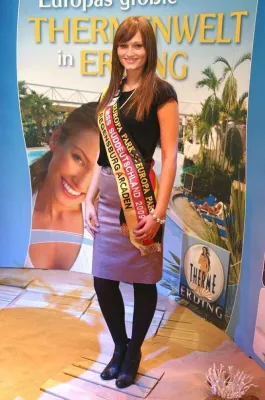 Bild: Miss Süddeutschland Ramona Oriold besuchte den Stand der THERME ERDING auf der Erlebnismesse f.re.e in München