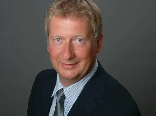 Bild: Erfolgreiche Bewerbungen auf pfiffige Art schreiben bei Papier Art in Eckernförde