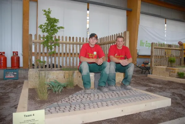 Bild: Azubi-Duo aus Buseck vertritt Fachverband Hessen-Thüringen bei der Dt. Meisterschaft der Landschaftsgärtner