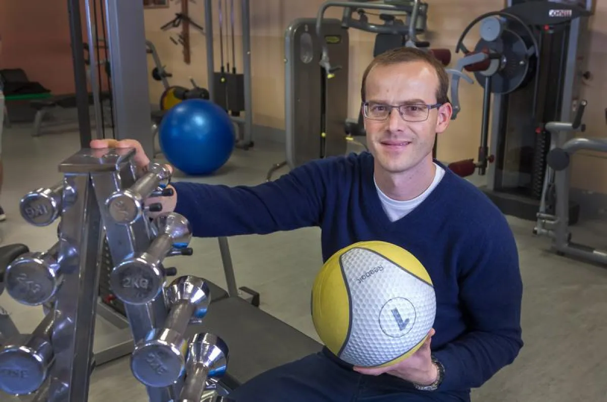 Jun.-Prof. Dr. Torsten Schlesinger ist Inhaber der Juniorprofessur Sportsoziologie (mit Schwerpunkt Gesundheitsmanagement) an der TU Chemnitz. (Foto: TU Chemnitz/Uwe Meinhold)