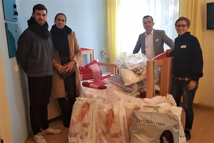 Bild: Stillkissen für alle Zimmer: Mercure Hotel Berlin Checkpoint Charlie unterstützt Kinder-Hospiz „Sonnenhof“