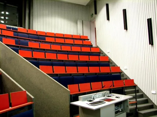 DEKOM installiert High-Tech-Beschallungsanlage in der Akademie für Hörgeräte-Akustik in Lübeck Bild: DEKOM installiert High-Tech-Beschallungsanlage in der Akademie für Hörgeräte-Akustik in Lübeck