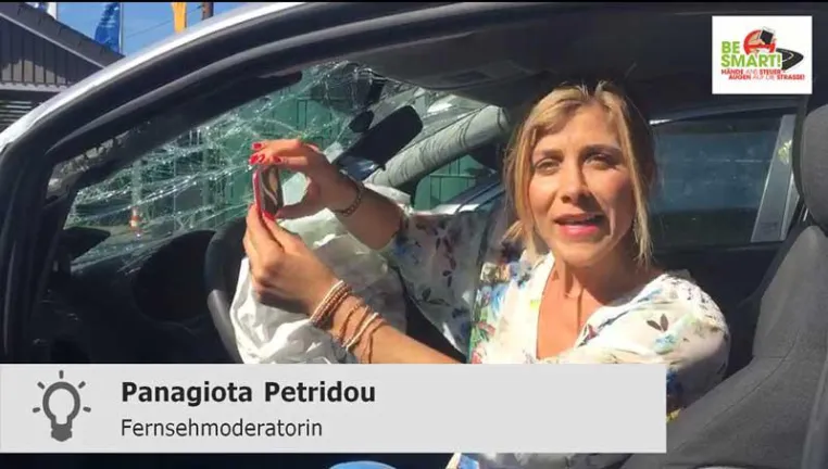 Video-Botschaft an alle Autofahrer - Fernsehmoderatorin Panagiota Petridou gegen Handy am Steuer Bild: Video-Botschaft an alle Autofahrer - Fernsehmoderatorin Panagiota Petridou gegen Handy am Steuer