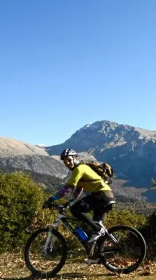Bild: Vom Eagles Palace auf Chalkidiki starten Mountainbiker zu sportlichen Touren rund um die Mönchsrepublik Athos
