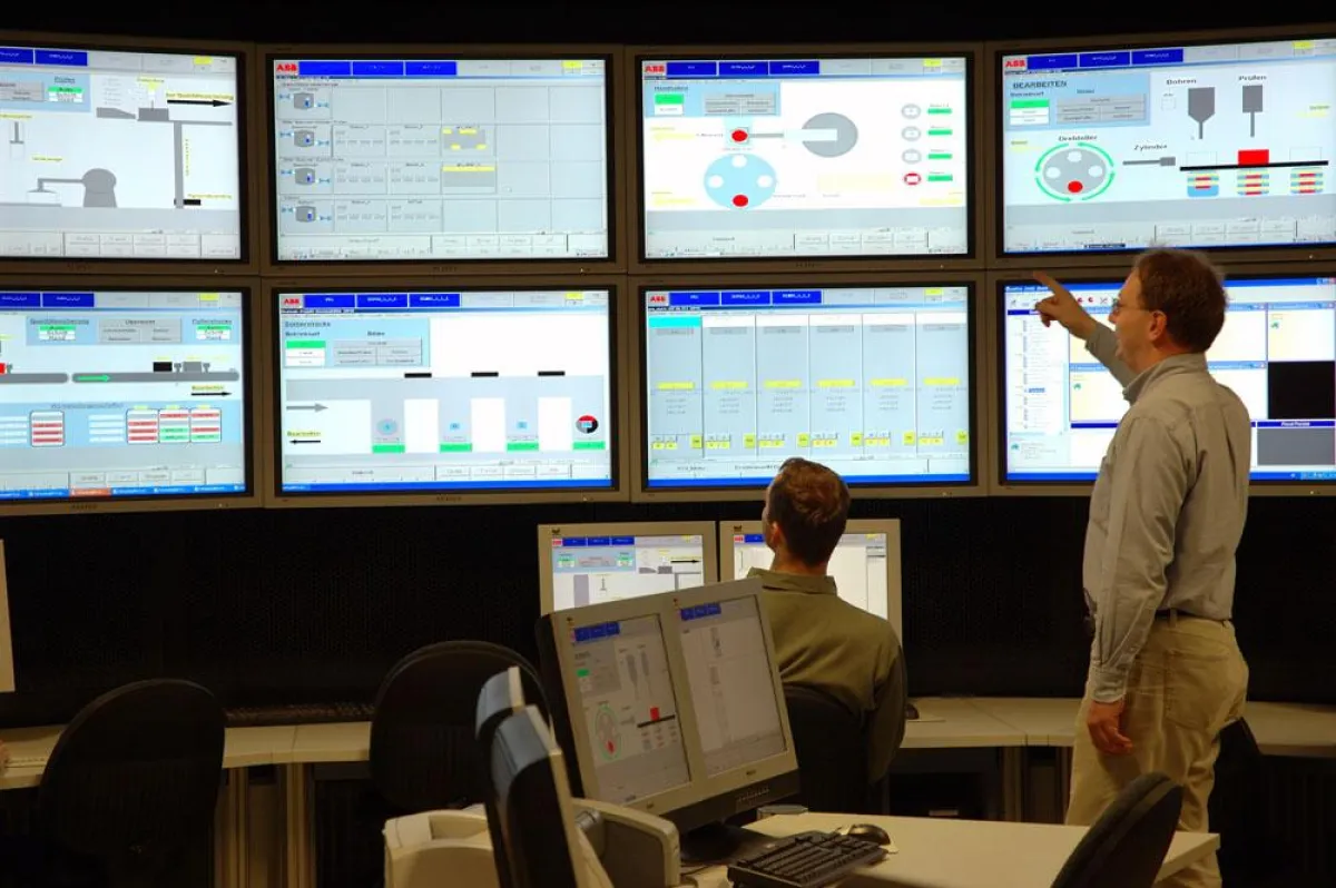 Hochmodern ausgebildet werden die Studierenden im Labor \