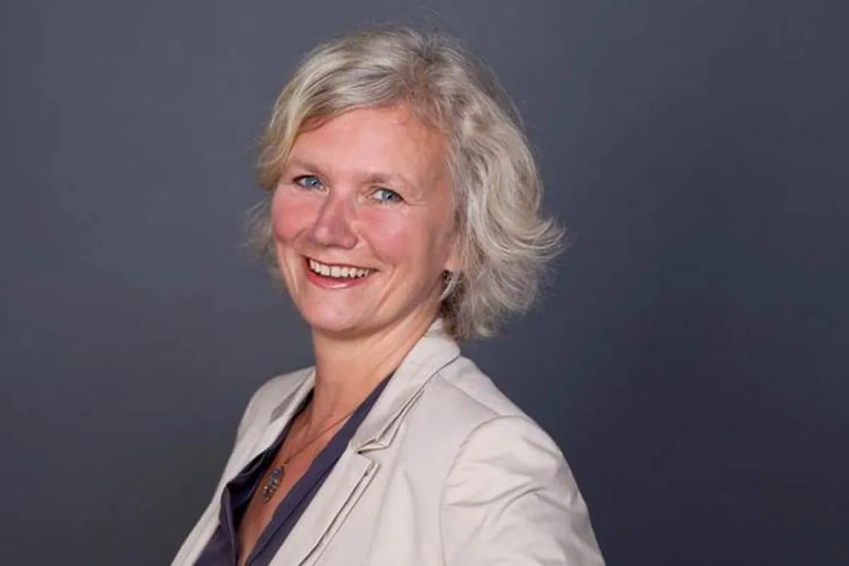 Astrid Kort – Telefon-Trainerin und Humor-Coach: Mit Humor zum Erfolg.