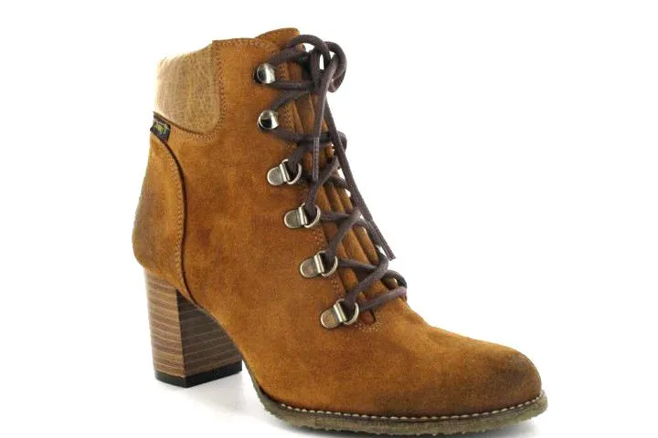 Schuhe in Übergrößen - Trends für die Herbst- und Wintersaison 2012 / 2013 Bild: Schuhe in Übergrößen - Trends für die Herbst- und Wintersaison 2012 / 2013