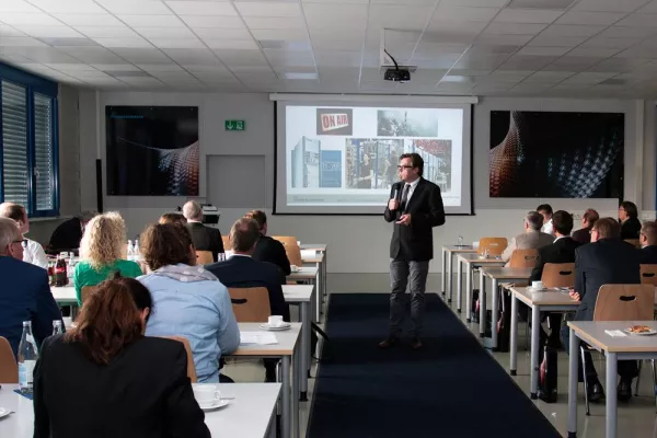 Rohde & Schwarz: Der Kunde als Quelle der Inspiration Bild: Rohde & Schwarz: Der Kunde als Quelle der Inspiration