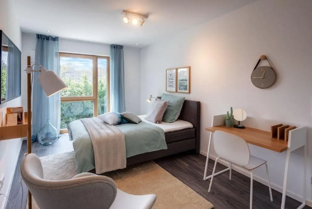 Schlafzimmer der Mitarbeiter-WG (c) Mr. Lodge_min