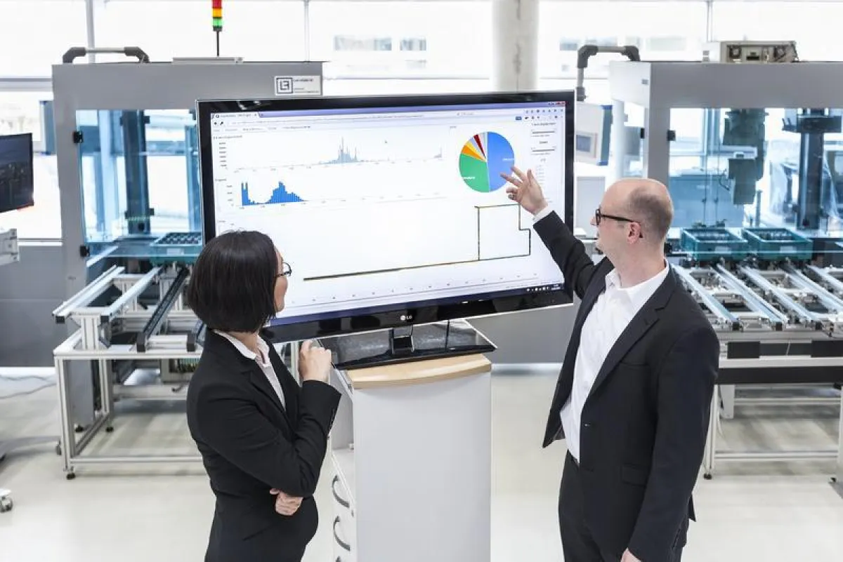 Die Studienteilnehmer sind sich einig, dass Big-Data-Analytik Veränderungen im Unternehmen mit sich bringt. (Fraunhofer IPA, Foto: Rainer Bez))