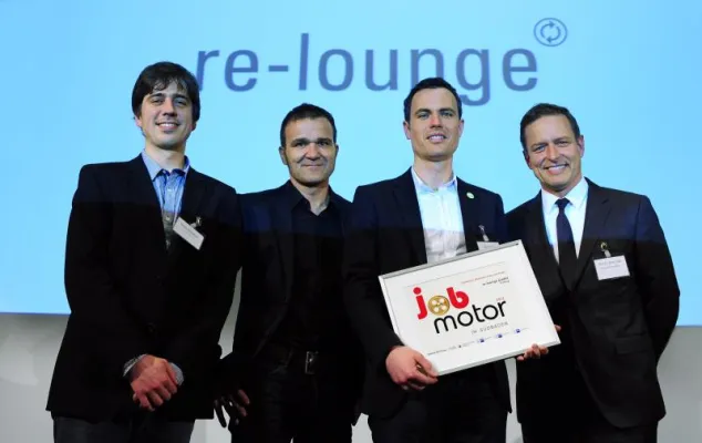 Bild: Superheld gesucht - re-lounge gewinnt im Wettbewerb Jobmotor den Sonderpreis „Fachkräfte finden und binden“