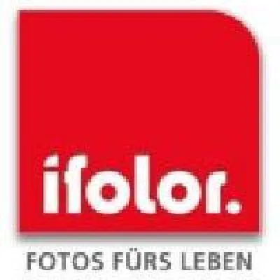 Bild: Online-Foto-Service ifolor präsentiert bunte FotoCollage zum Karneval