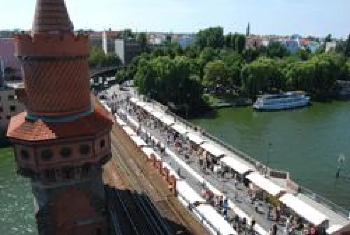 Bild: Kunstausstellung Oberbaumbrücke 2010
