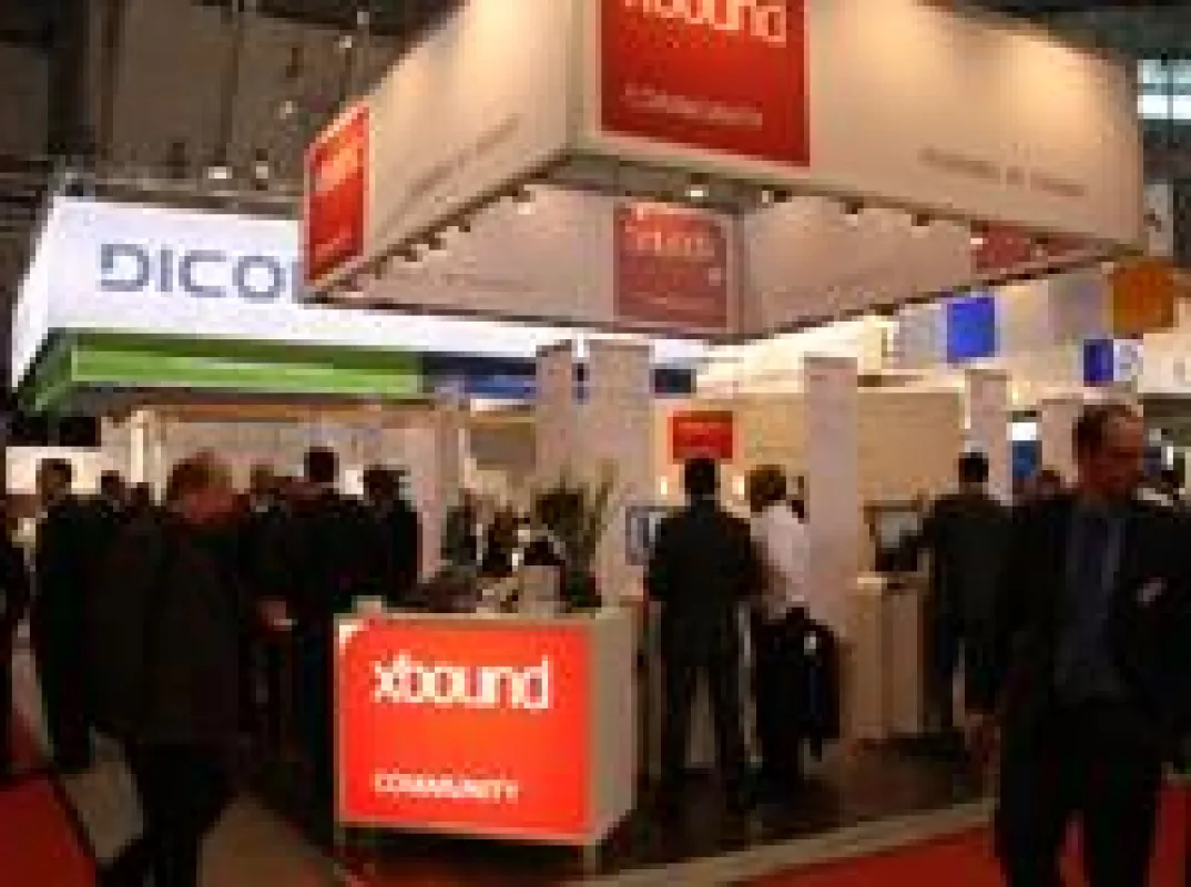Der xbound-Community-Messestand bildet einen zentralen Anlaufpunkt auf der DMS EXPO
