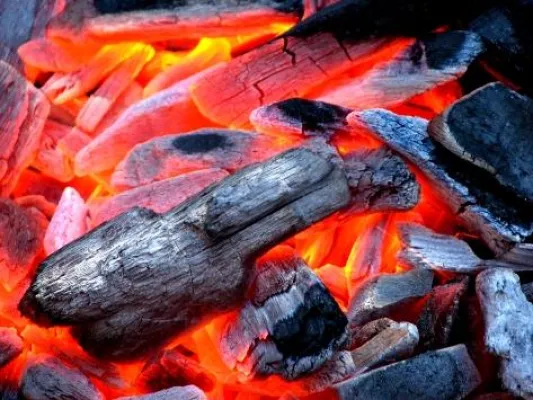 Bild: Feuerlauf – erstmals auch in Augsburg