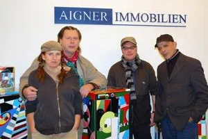 Falsches Fleisch in schönen Räumen-die Aigner Immobilien GmbH stellte bei den kultüren Werke von Künstlern aus Bild: Falsches Fleisch in schönen Räumen-die Aigner Immobilien GmbH stellte bei den kultüren Werke von Künstlern aus