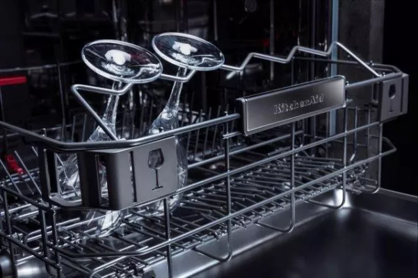 Bild: Wenn es mal wieder schnell gehen muss: Die neuen Geschirrspüler von KitchenAid