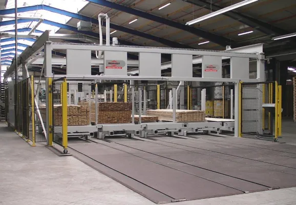 Bild: Das CNC-gesteuerte Regalsystem von Christof Reinhardt:„Die neuen Lösungen von Reinhardt begeistern“