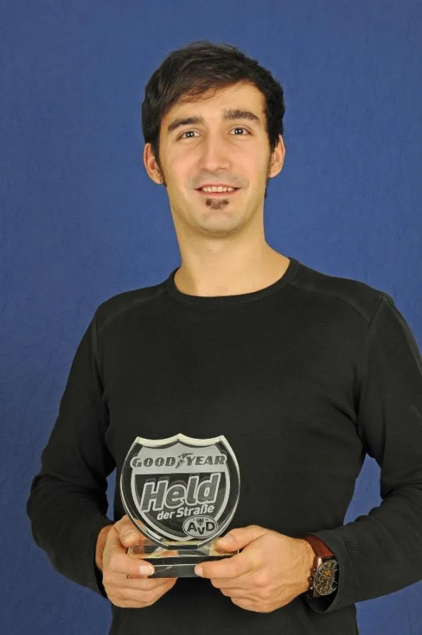 René Faßbender aus Riesa ist der Held der Straße des Monats Januar