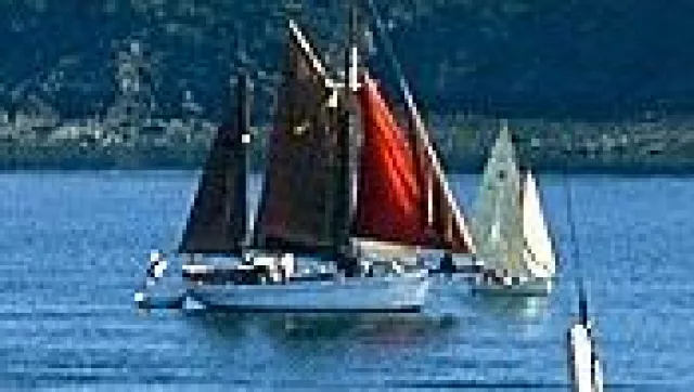 Bild: Entspannt leben im Urlaub auf dem Hausboot