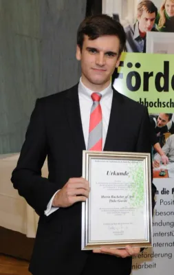 Bild: Aktiv in Hochschul-Gremien: Absolventenpreis des Fördervereins der FH FFM geht an ehemaliges AStA-Mitglied