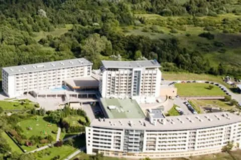 Bild: Das Hotel Arka in Kolberg ist ein großes Hotel unweit der berühmten Seebrücke