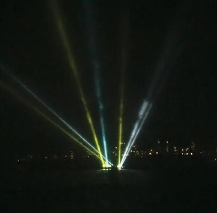 Lichtshow zum Maharashtra Day 2010 in Mumbai, Indien; Fotos: © Sonu A. B.