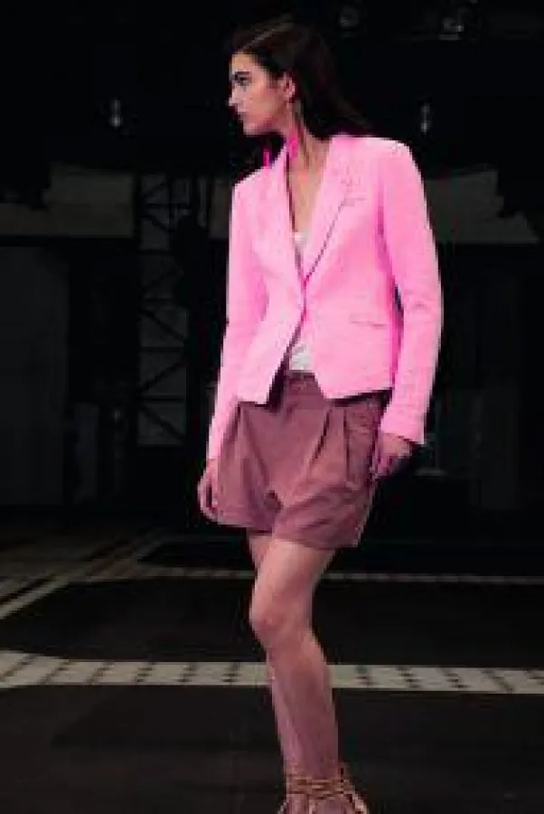 Neon -Blazer aus der aktuellen F/S 2013 Kollektion