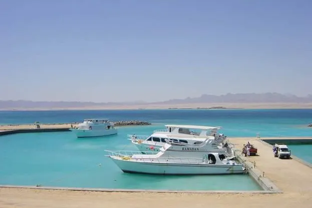 Traumort mit Traumhafen: Ankern im Premium-Paradies Soma Bay Bild: Traumort mit Traumhafen: Ankern im Premium-Paradies Soma Bay