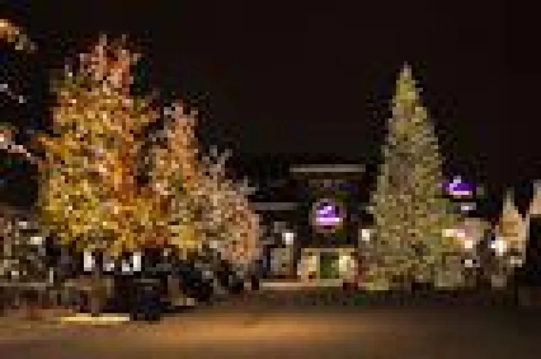 Entspanntes Weihnachtsshopping im McArthurGlen Designer Outlet Roermond Bild: Entspanntes Weihnachtsshopping im McArthurGlen Designer Outlet Roermond