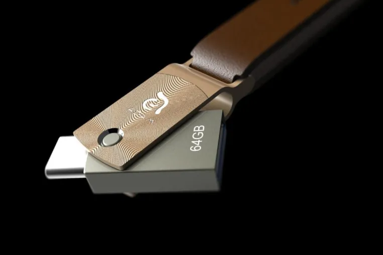 Bild: ROMA von Adam Elements: USB-C- und USB 3.1-Dual-Connector-Speicherstick