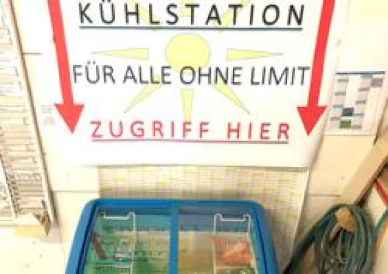 „Eis soviel Du willst“: Adrian Eichhorn Holzwerkstätte bietet Mitarbeitern Speiseeis gratis Bild: „Eis soviel Du willst“: Adrian Eichhorn Holzwerkstätte bietet Mitarbeitern Speiseeis gratis