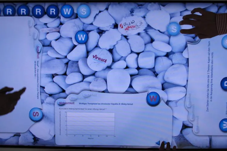 ‚Hand auflegen‘ am Kongressstand – mit neuer Multitouch-Technik gelingt Wissens-Transfer spielend leicht Bild: ‚Hand auflegen‘ am Kongressstand – mit neuer Multitouch-Technik gelingt Wissens-Transfer spielend leicht