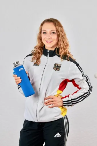 Bild: Karate-Europameisterin Daniela Woelke ist neue Aquion Markenbotschafterin