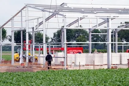 Bild: Stahlhallen im Gewerbebau von GEMINY