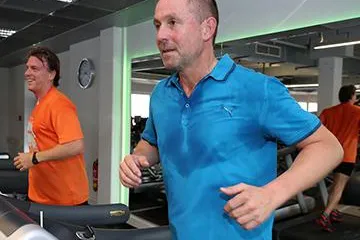 Bild: Aktiv-Sportpark Moers unterstützt „Bewegen hilft“ – Wie man mit sechs Kilometer Laufen Gutes tut  