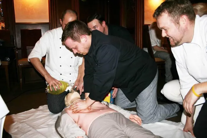 Bild: Bis der Arzt kommt…