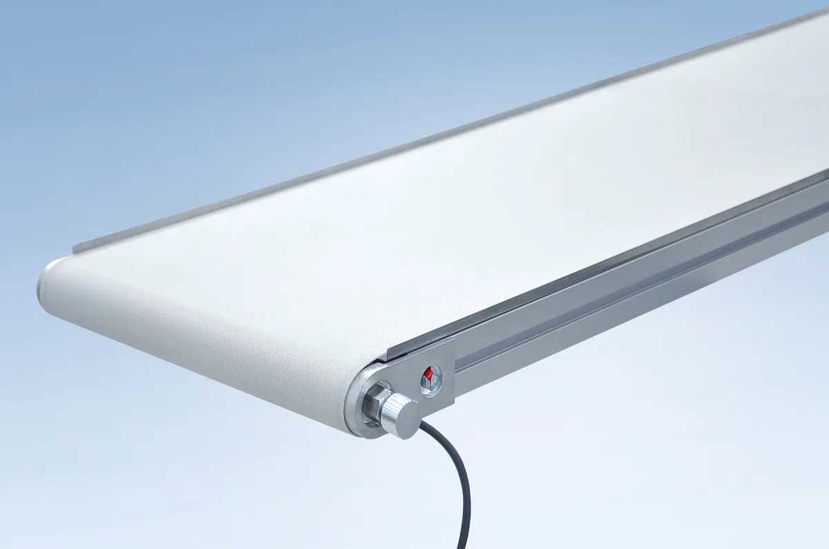 Gurtförderer GUF-P 2000 AC, kompakter Gurtförderer ohne Störkonturen  (© mk Technology Group)