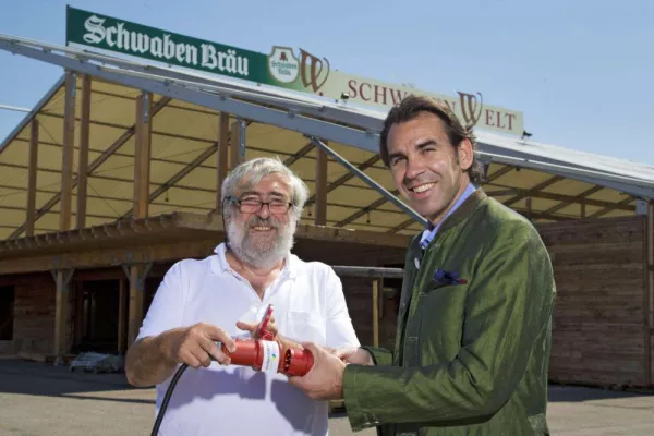 Bild: Nachhaltig feiern: Erstes Wasen-Zelt mit 100% Ökostrom der Stadtwerke