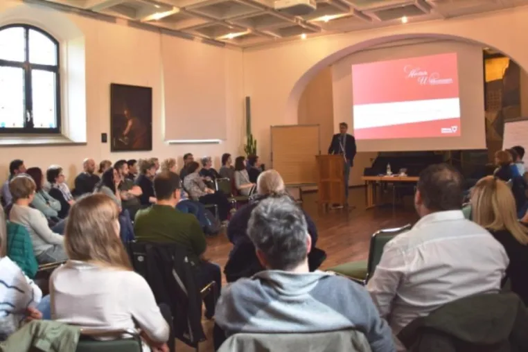 Neue Pflegeausbildung ab 2020: Stiftung Liebenau bereitet Führungskräfte vor Bild: Neue Pflegeausbildung ab 2020: Stiftung Liebenau bereitet Führungskräfte vor