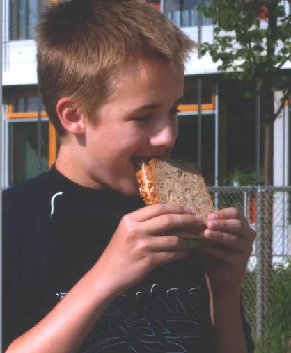 Bild: Richtiges Essen hat entscheidenden Einfluss auf schulische Leistungen