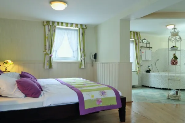 Märchenhafte Weihnachtsverlosung im Märchenhotel – anno 1640 Bild: Märchenhafte Weihnachtsverlosung im Märchenhotel – anno 1640