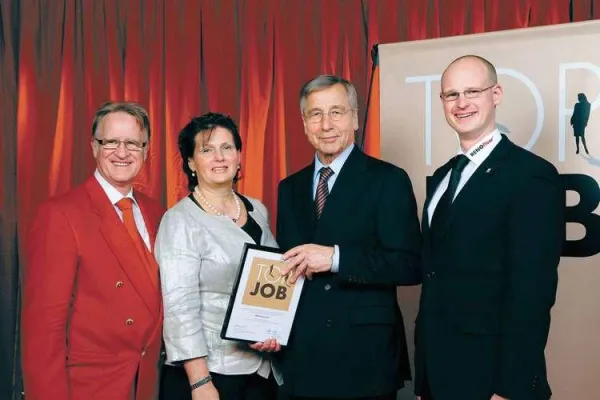 Bild: Renofloor mit dem Gütesiegel „Top-Arbeitgeber 2009“ ausgezeichnet - „Die Stärken der Mitarbeiter fördern“