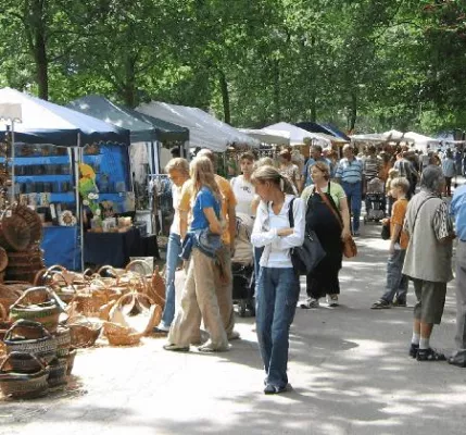 Bild: Wienhausen lädt zum  traditionellen Sommermarkt am Kloster