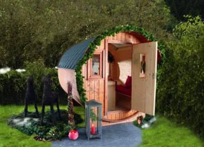 Bild: Weihnachtsfass von Finnhaus Wolff – der Blickfang auf jedem Weihnachtsmarkt