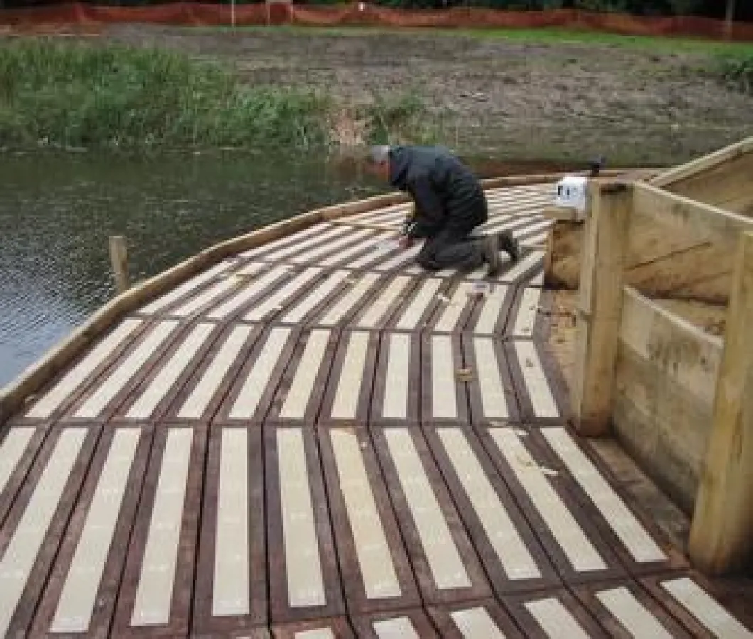 PlusGrip UpStripe Aufsetzen, befestigen, sicher