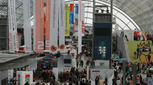 Bild: Tresen-Lesen auf der Leipziger Buchmesse