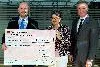 Bild: Stiftung Kreissparkasse spendet 2.500 Euro für Katholische Familienpflege