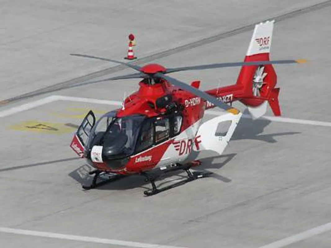 Der Nürnberger Rettungshubschrauber der DRF Luftrettung Christoph 27